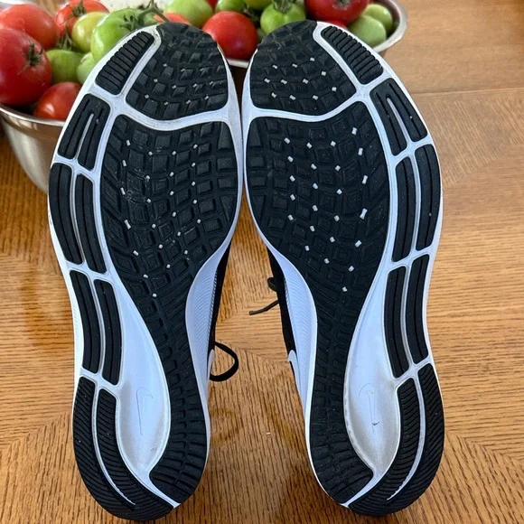 Women’s NIKE PEGASUS 37 size 9 Running Shoes - Picture 11 of 15